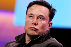 Thấy gì về tính cách của Elon Musk từ cuộc họp đột xuất lúc 1h sáng?