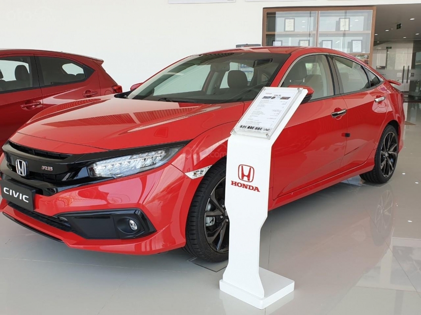 Mẫu xe sedan hạng C có giá dưới một tỉ đồng được ưa chuộng tại Việt Nam - Ảnh 5.