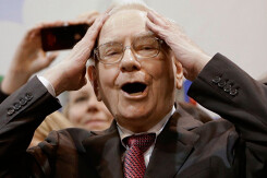 Nhìn lại một năm đầy biến động của Warren Buffett