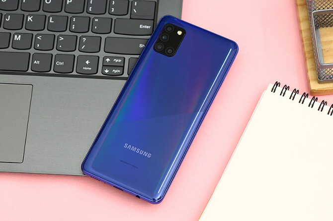 Tổng hợp những dòng điện thoại samsung giá rẻ, cao cấp và hiện đại