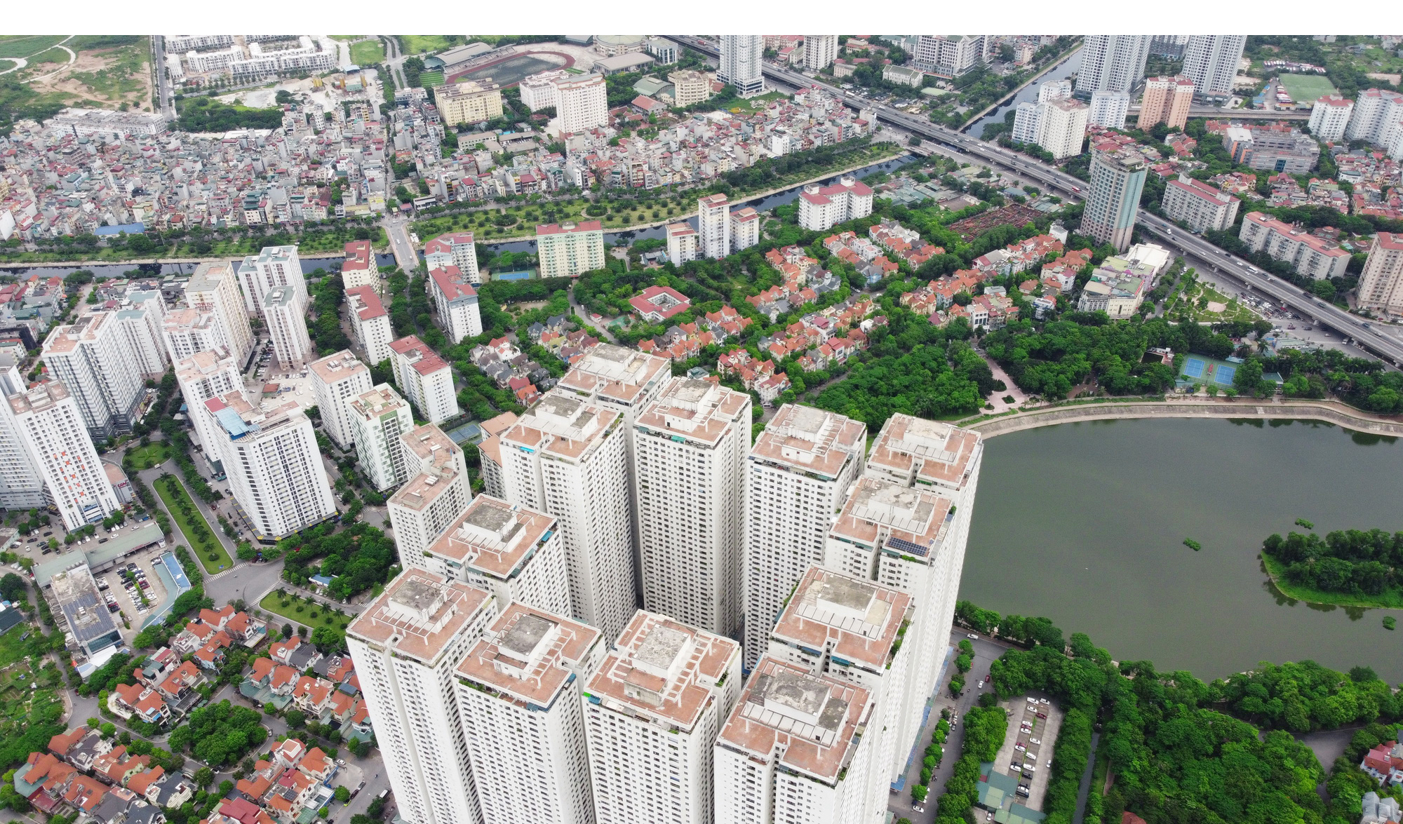 Hà Nội chưa có 'vắc xin' ngăn chặn điều chỉnh quy hoạch tràn lan - Ảnh 2.