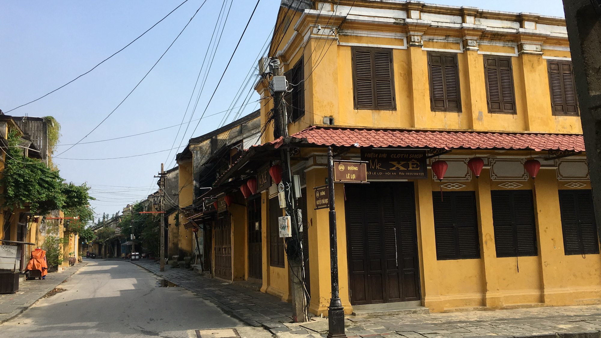 Hàng trăm mặt bằng ở phố cổ Hội An vẫn đóng cửa dù đã có khách quốc tế đến du lịch - Ảnh 2.