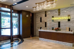 Thaiholdings thay CEO
