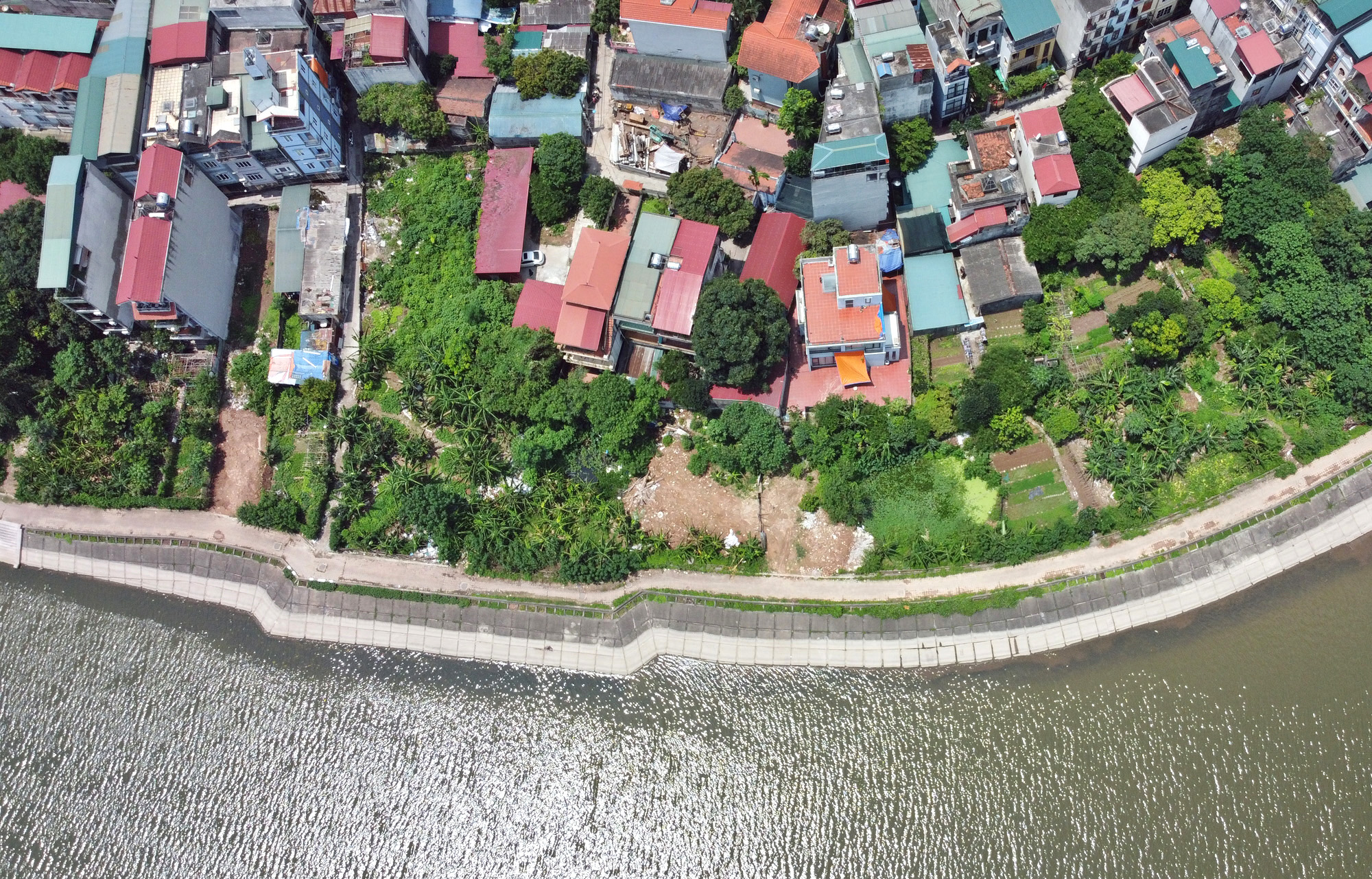 Cận cảnh những 'bán đảo' ngay giữa trung tâm Hà Nội - Ảnh 14.