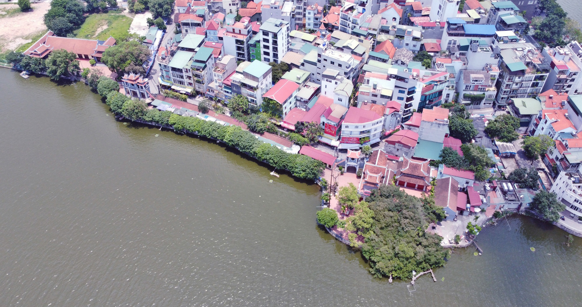 Cận cảnh những 'bán đảo' ngay giữa trung tâm Hà Nội - Ảnh 24.
