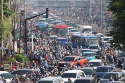 Chuyên gia: Chỉ giãn dân chưa đủ để cứu ùn tắc nội đô TP HCM