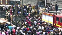 Sập một tòa chung cư ở Nigeria, nhiều trẻ em bị mắc kẹt