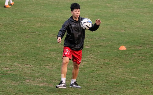 U.23 Việt Nam: Đình Trọng và Tiến Linh chỉ có thể tập nhẹ - Ảnh 2.