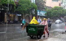 Sài Gòn đón cơn mưa 'vàng' giải nhiệt ngày cuối tuần