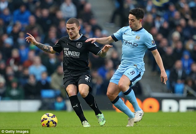 Nhận định tài xỉu Burnley vs Man City (20h05 28/04): Hỏa lực mạnh, sáng cửa OVER - Ảnh 1.