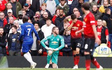 MU hòa tiếc nuối: De Gea còn phá hoại đến bao giờ?