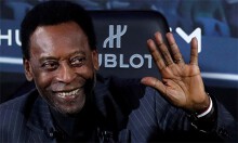 Pele nhập viện sau khi hội ngộ Mbappe