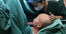 Bác sĩ dốc sức cứu chữa người mẹ ung thư vú để mẹ được ôm con vào lòng