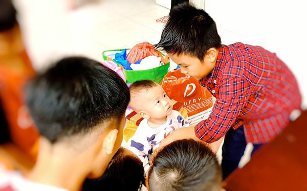 Giáo sư biết tuốt Minh Khang khiến MC Lại Văn Sâm ngả mũ thán phục ở Mặt trời bé con giờ ra sao? - Ảnh 4.