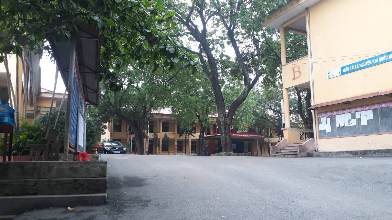 Bố nam sinh lớp 10 ở Phú Thọ: Con tôi ở nhà ngoan, không làm những chuyện như thế - Ảnh 1.