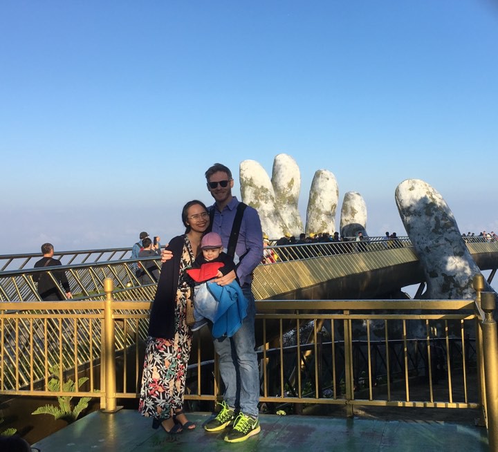 Bí quyết cho con ăn dặm BLW để con hào hứng, thích thú - Ảnh 1.