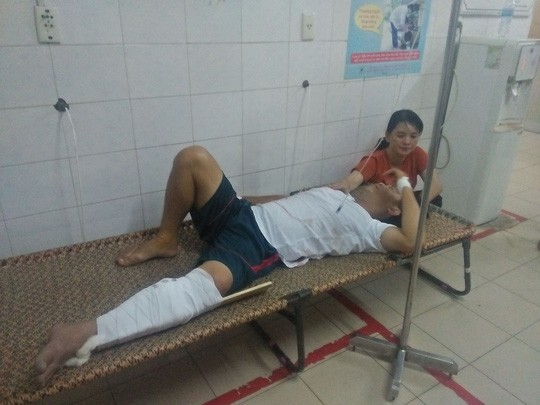 Thiếu úy biên phòng bị bắn kể lại giờ phút sinh tử  - Ảnh 1.