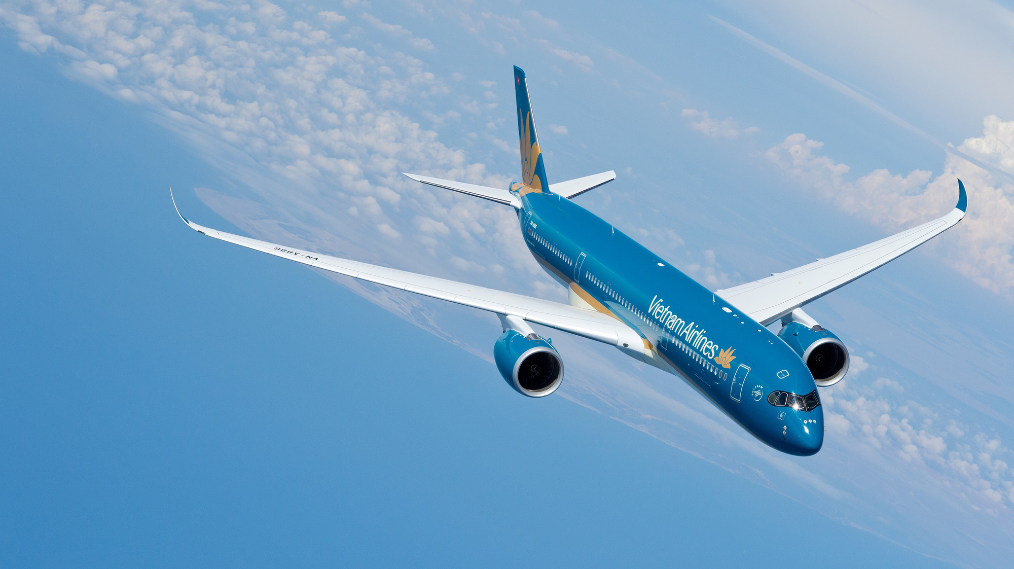 Vietnam Airlines giảm 14 chuyến bay mỗi tuần đến châu Âu vì dịch Covid-19 - Ảnh 1.