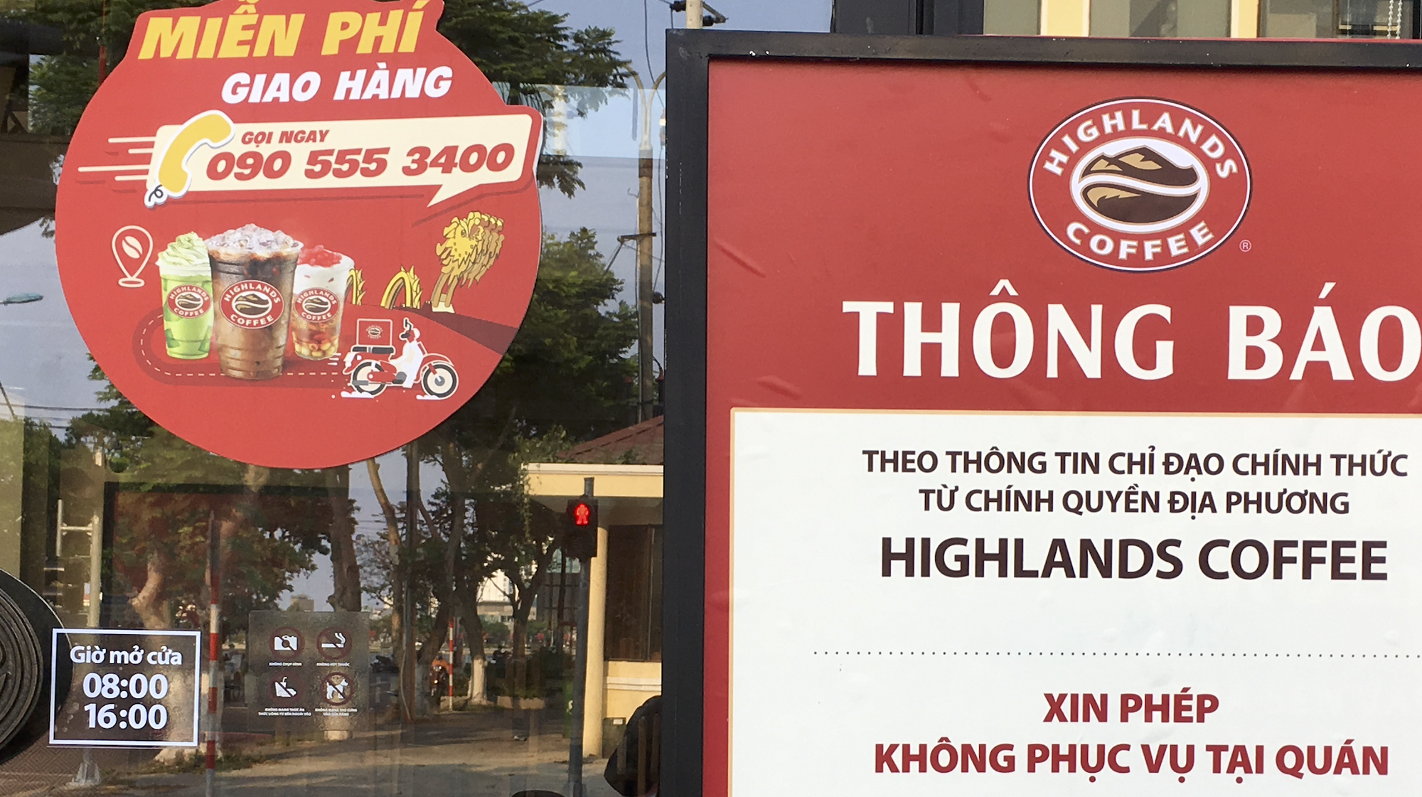 Người Đà Nẵng đi siêu thị mua về nấu ăn dù chính quyền đã cho hàng quán bán online, mang về nhà - Ảnh 6.