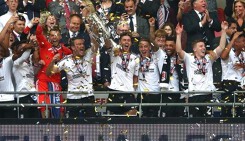 Fulham trở lại giải Ngoại hạng Anh