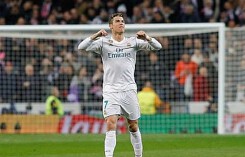 Từ chối tăng lương, Real để Ronaldo tự định đoạt tương lai?