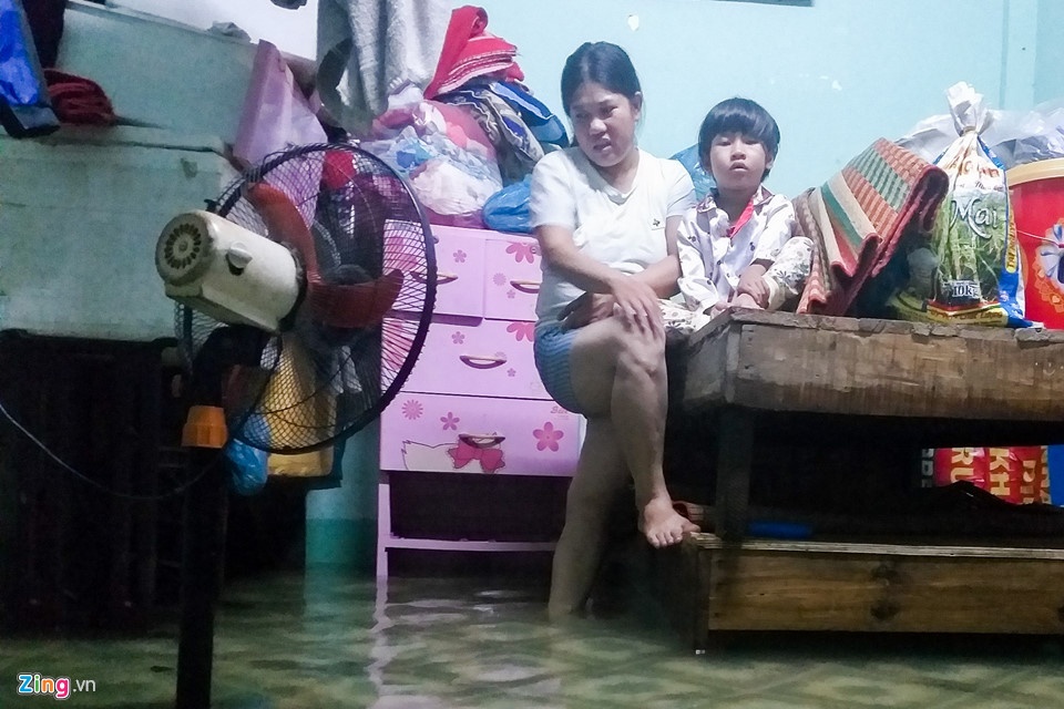 muon canh chay lu o quang nam sau mua lon bat thuong