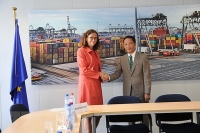tin kinh te ngay 27 xuat hien chieu lua dao chiem doat tien moi nguoi tieu dung viet lac quan thu tu the gioi