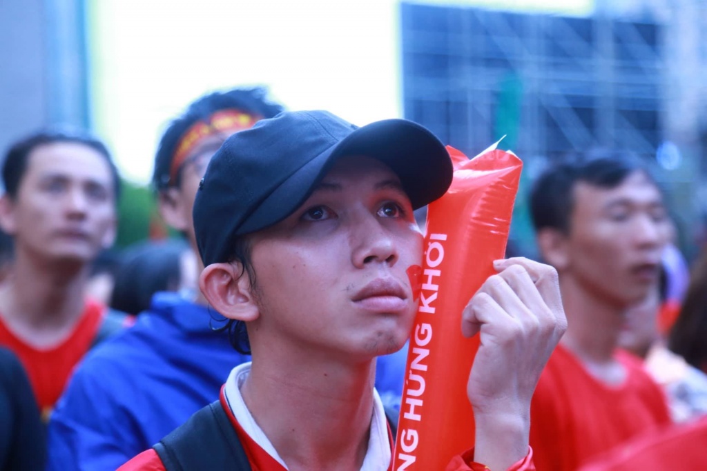 live khong khi da tram lang di doi chut sau khi u23 han quoc co ban thang thu 3 vao luoi u23 viet nam