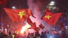 Không khí ăn mừng Việt Nam vô địch AFF Cup 2018 trên khắp nẻo đường của tổ quốc