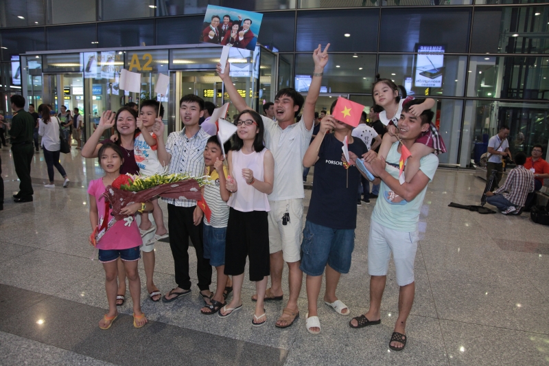 ngay tro ve nguoi hung hoang xuan vinh om chat lay vo