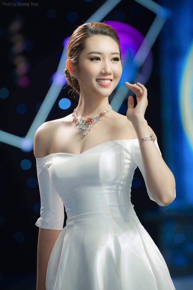 thuy ngan gao nep gao te nhan duoc nhieu nhung loi ham doa tu khan gia