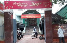 Sau nhiều lần bị bắt quả tang, cán bộ ngân hàng vẫn lén lút quan hệ bất chính khiến một phụ nữ có gia đình mang thai