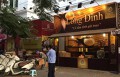 Nhiều hàng nghỉ bán sớm, bánh Trung thu 'quyết' không giảm giá
