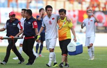 Hùng Dũng gãy ngón chân, chia tay ASIAD