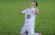 Hành trình 'vượt lên chính mình' của Minh Vương - người ghi siêu phẩm vào lưới Hàn Quốc