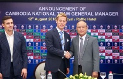 Đội tuyển Campuchia 'xoay tua' HLV trưởng tại AFF Cup 2018