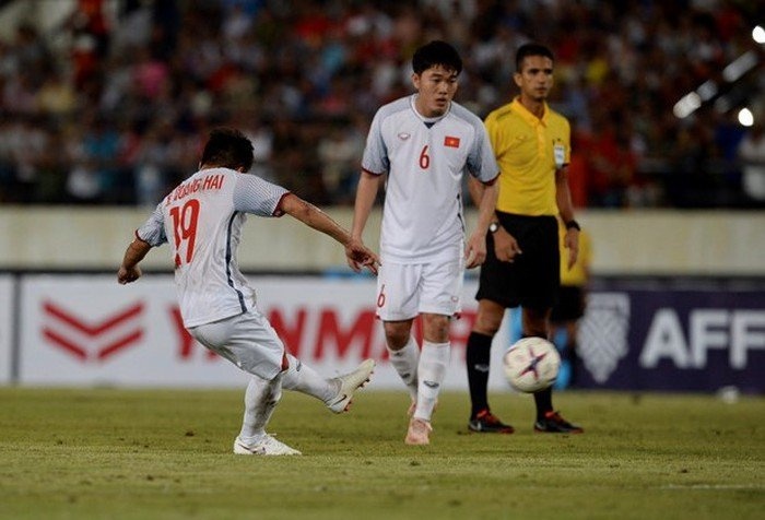 xuan truong hoi sinh tai aff cup 2018 dung voi mung