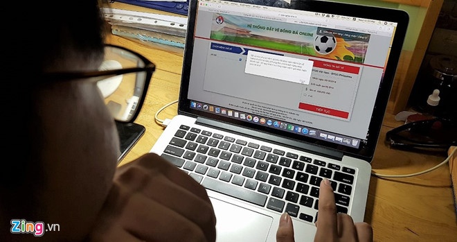 vff khang dinh chua ban het ve online