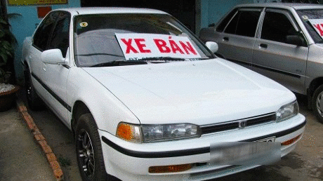 mua o to cu tu nuoc ngoai ve viet nam phai dong nhung thue gi