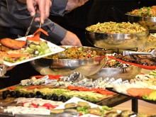 Mở nhà hàng ăn uống cần chuẩn bị những gì để không phạm luật?
