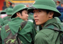 Hỏi đáp pháp luật: Quy định mới về BHYT 5 năm liên tục, xăm hình vẫn phải đi nghĩa vụ quân sự