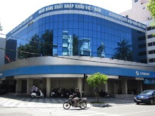 Gây thiệt hại gần 48 tỉ đồng, nguyên giám đốc ngân hàng được đưa đi chữa bệnh tâm thần