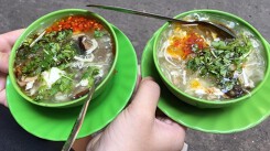 Ăn vặt Sài Gòn: List nhanh một vài món ăn vặt nổi tiếng Quận 1
