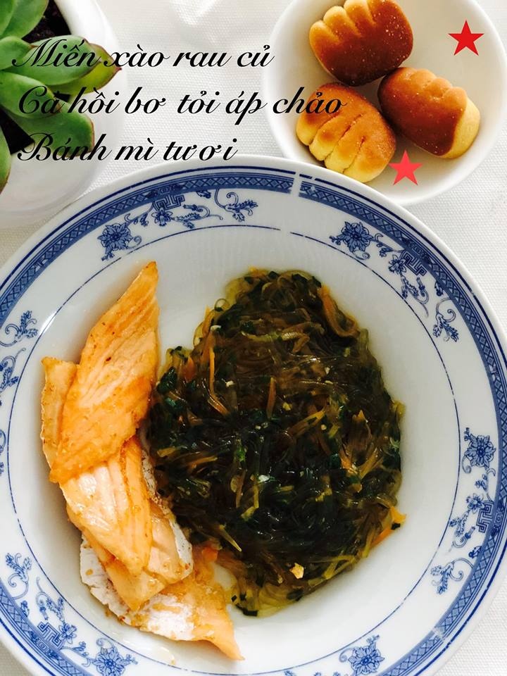 thuc don com du mon ngon cua em be 16 thang tuoi
