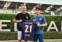 xuan truong bi be thang thanh cong trong hoat dong team building o clb thai lan
