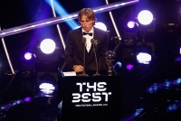 modric gianh qua bong vang messi tut lui tham hai