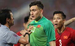 Đặng Văn Lâm: Từ tâm thư xin việc đến người hùng của tuyển Việt Nam