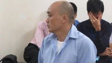 Hành vi bất thường 'tố giác' người nước ngoài trộm tiền trên máy bay