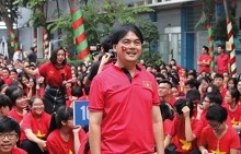 Hiệu trưởng ‘soái ca’