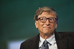 Bill Gates đã làm cách nào để ngày càng giàu?